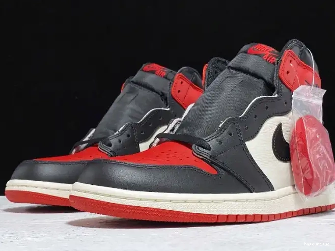 HYPE Bred OG Retro Air High 1 Toe Jordan 555088-610 0512
